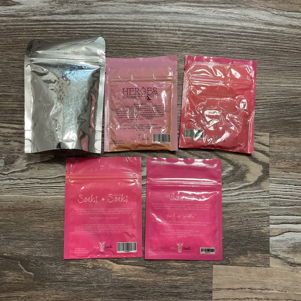 Pink Zebra Soy Melting Waxes and Pre-Soaked Honeysuckle Go-Card NWT - Picture 2 of 12